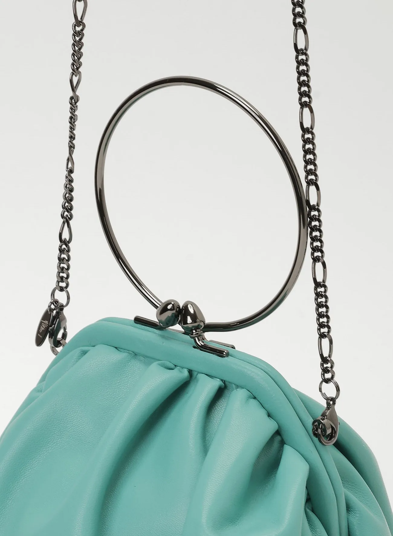 【2/28 12:00(JST) Release】Clasp drape pouch