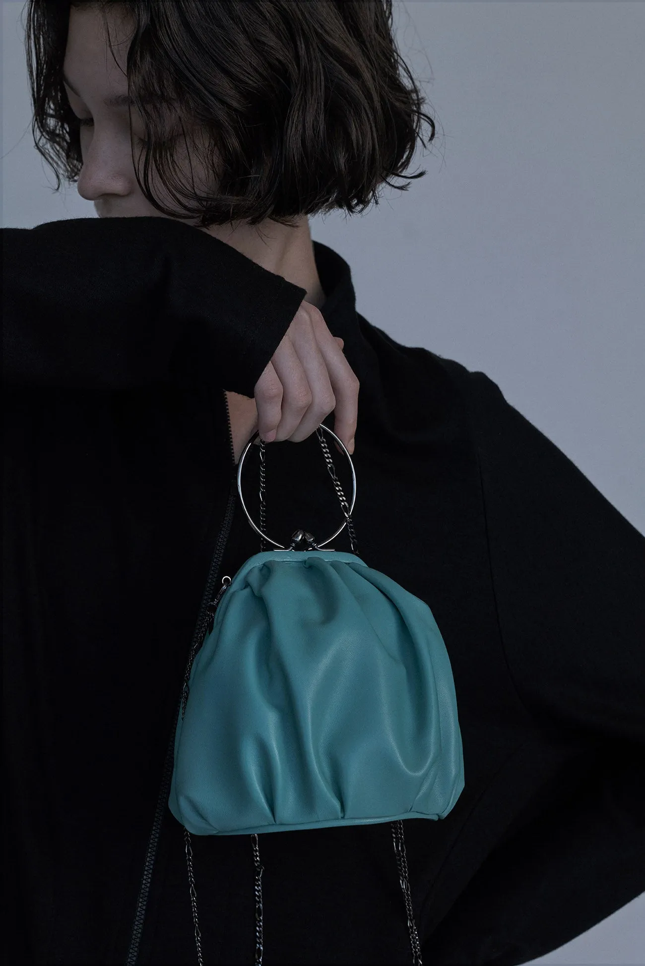【2/28 12:00(JST) Release】Clasp drape pouch
