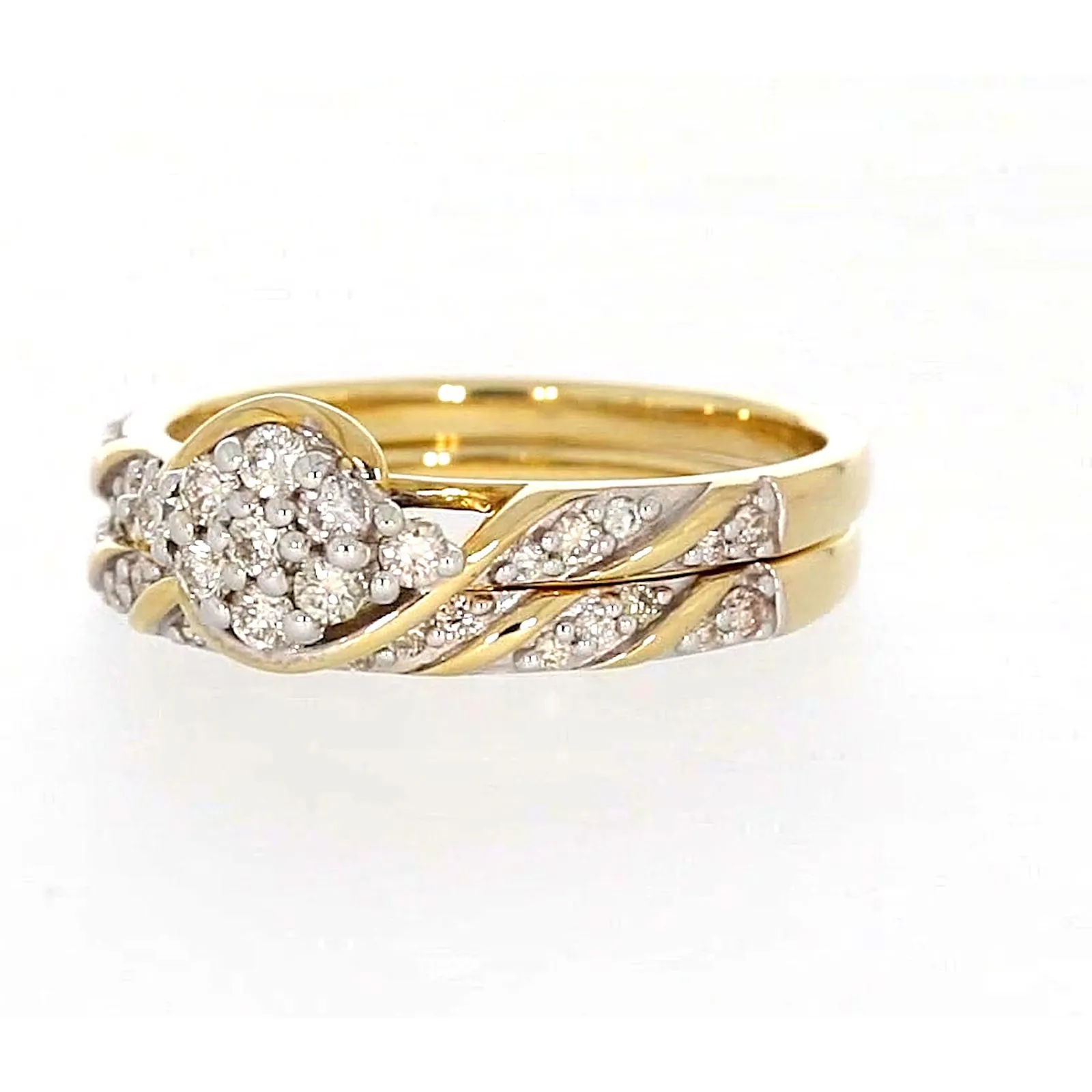 9ct Two Tone Gold Round Brilliant Cut with 0.33 Carat tw of Diamonds Ring