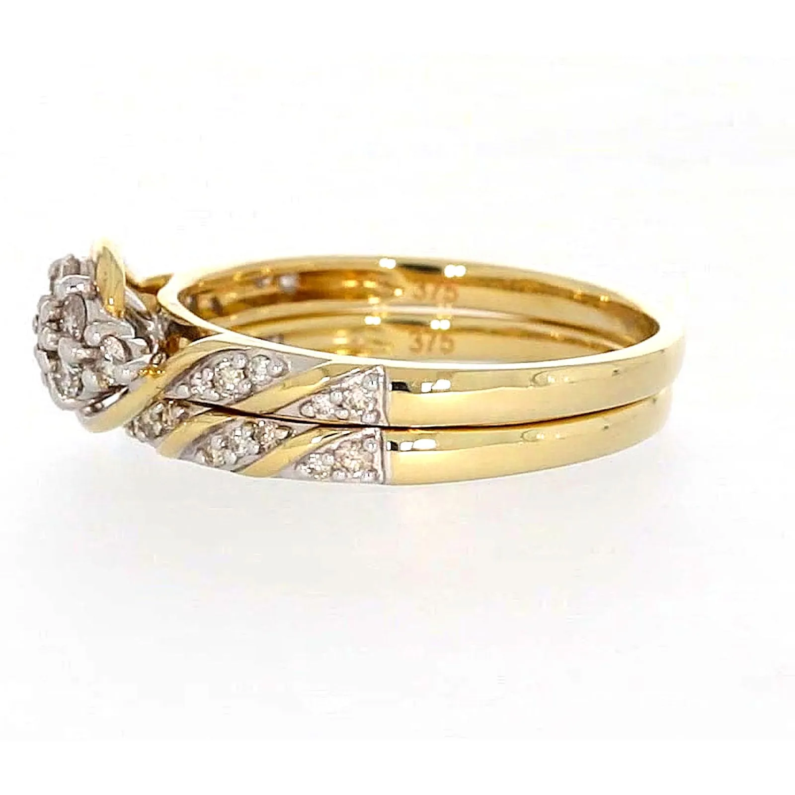 9ct Two Tone Gold Round Brilliant Cut with 0.33 Carat tw of Diamonds Ring