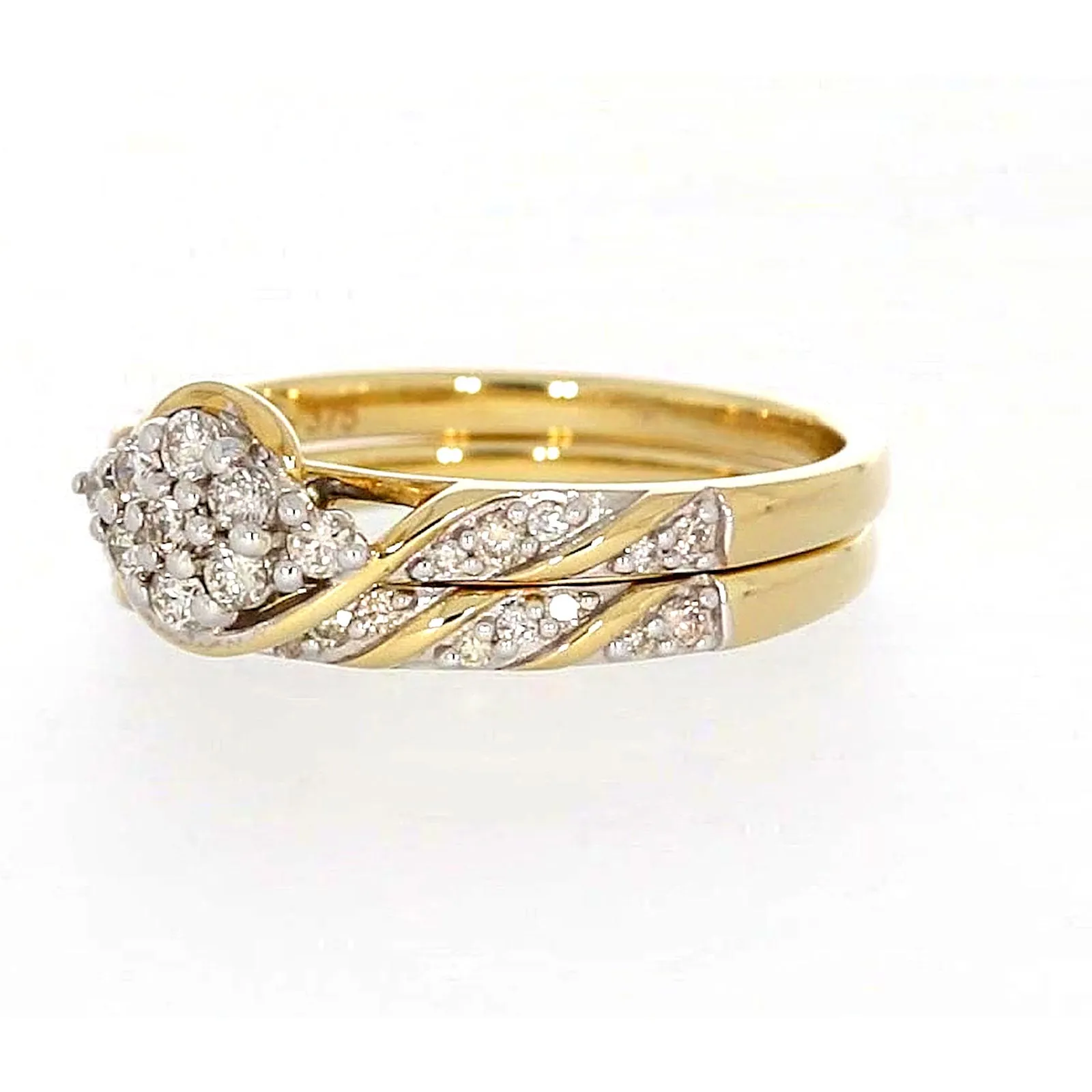 9ct Two Tone Gold Round Brilliant Cut with 0.33 Carat tw of Diamonds Ring