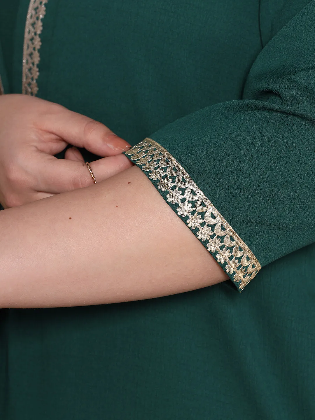 BottleGreen Textured Shawl Collar Kurta