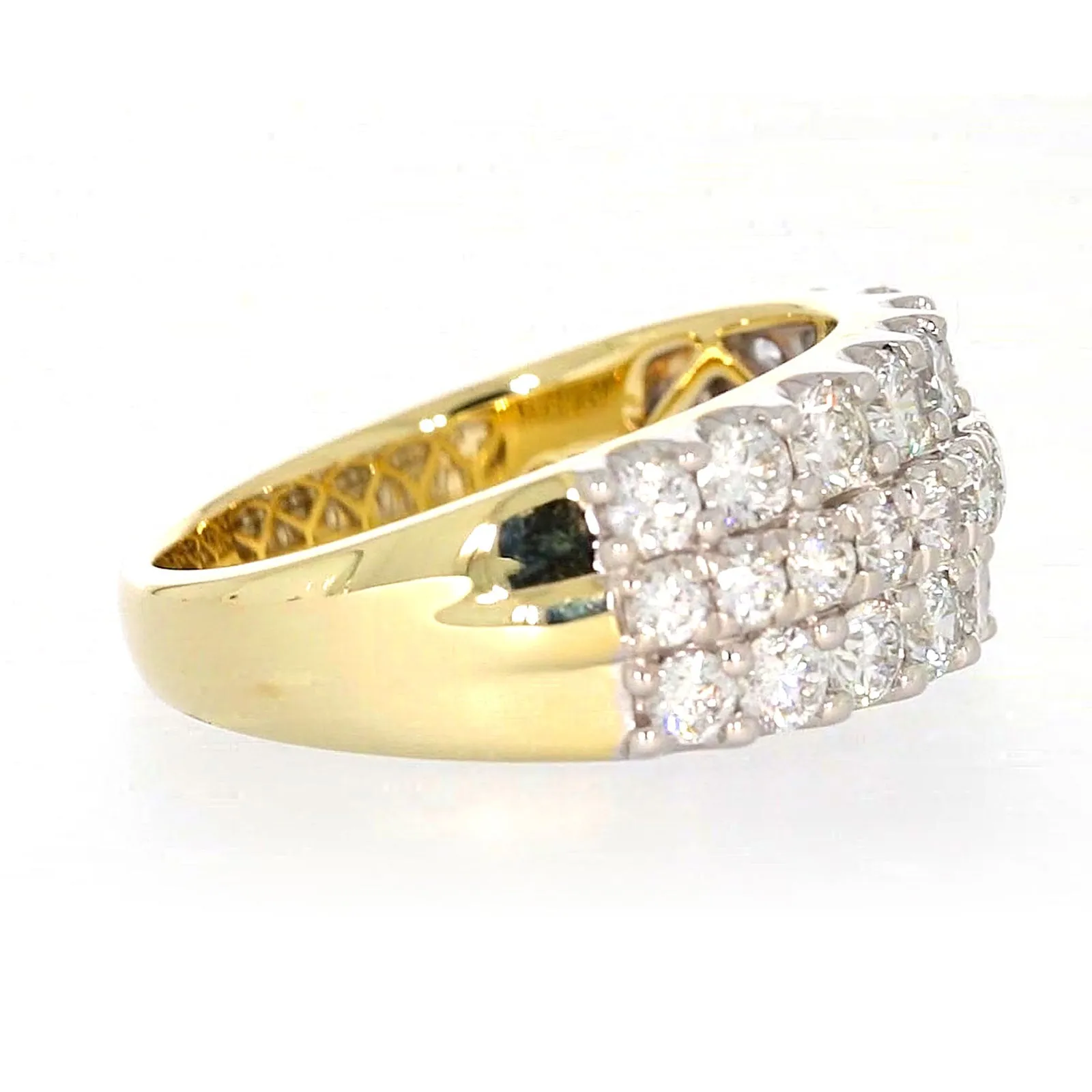Celebration 9ct Yellow Gold Round Brilliant Cut 1 1/2 Carat tw of Lab Grown Diamonds Ring