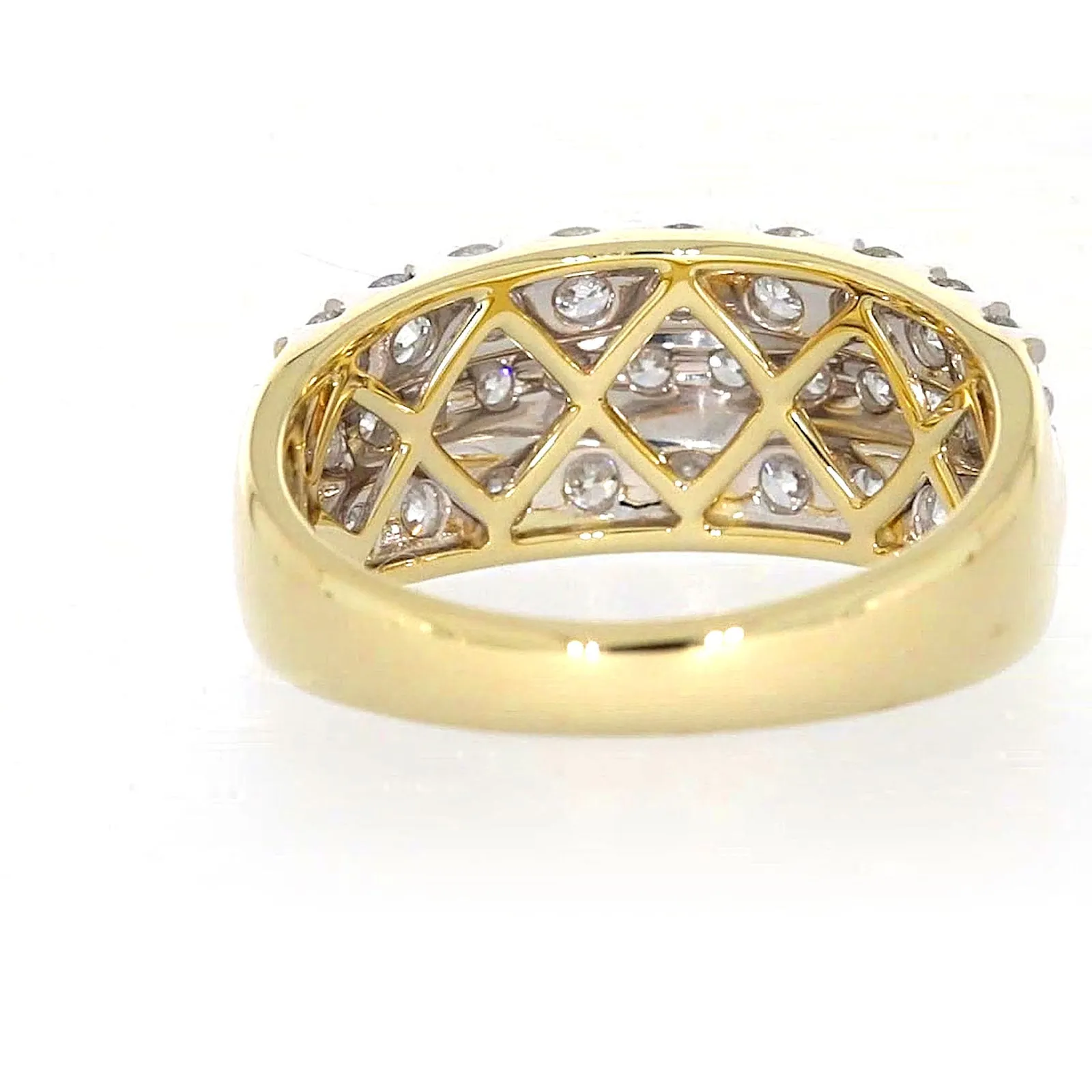 Celebration 9ct Yellow Gold Round Brilliant Cut 1 1/2 Carat tw of Lab Grown Diamonds Ring
