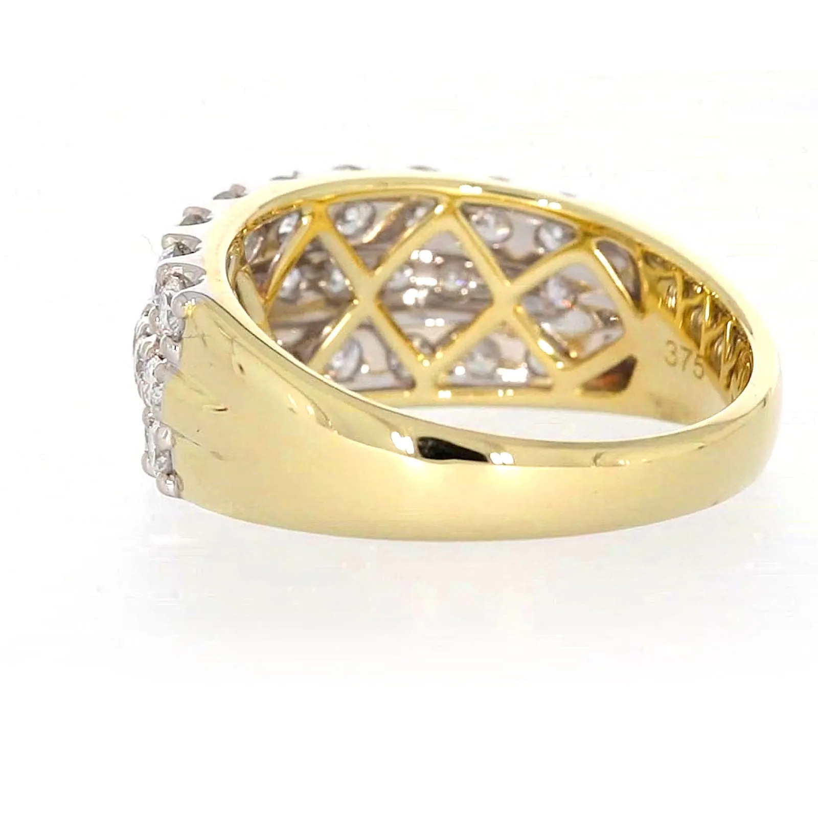 Celebration 9ct Yellow Gold Round Brilliant Cut 1 1/2 Carat tw of Lab Grown Diamonds Ring