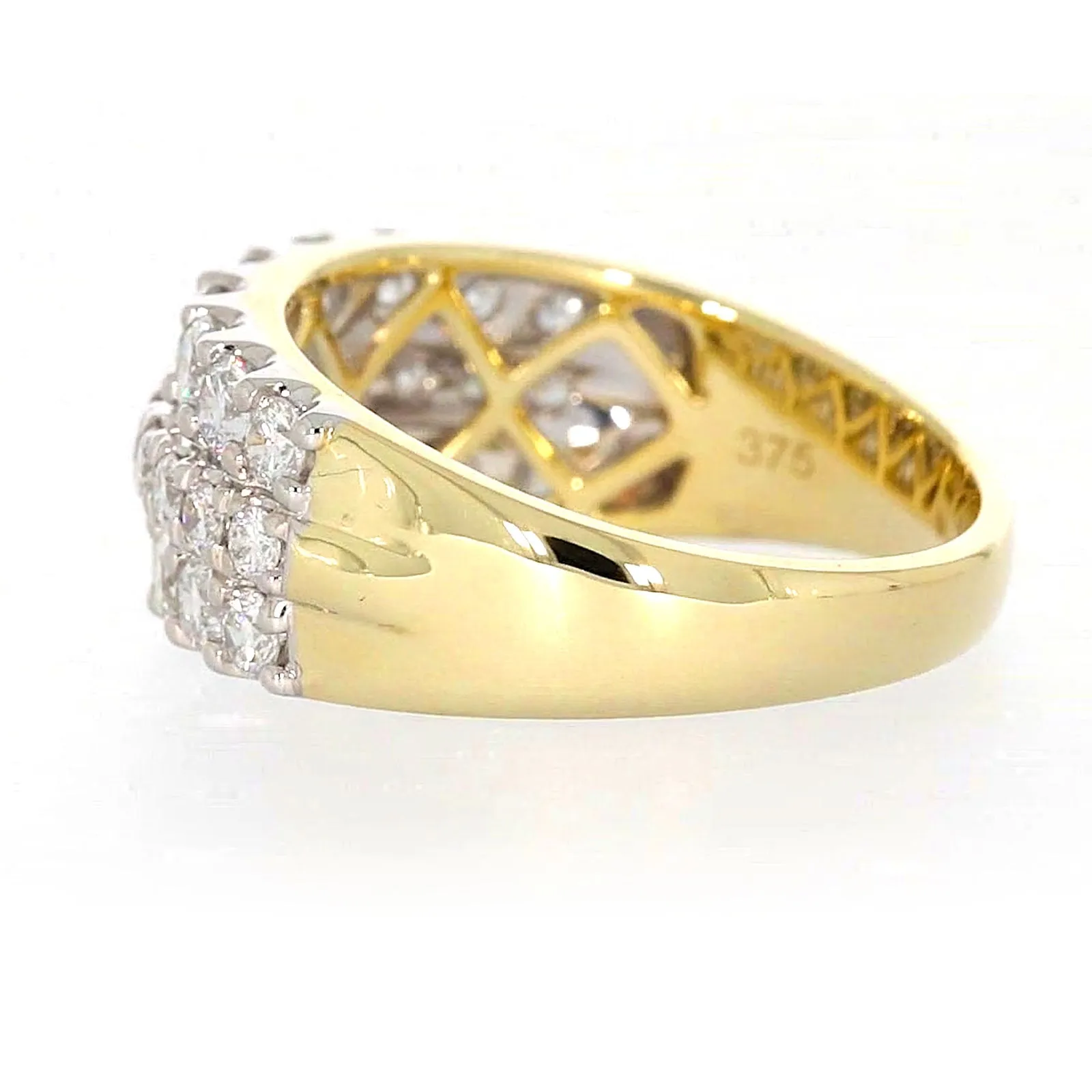 Celebration 9ct Yellow Gold Round Brilliant Cut 1 1/2 Carat tw of Lab Grown Diamonds Ring