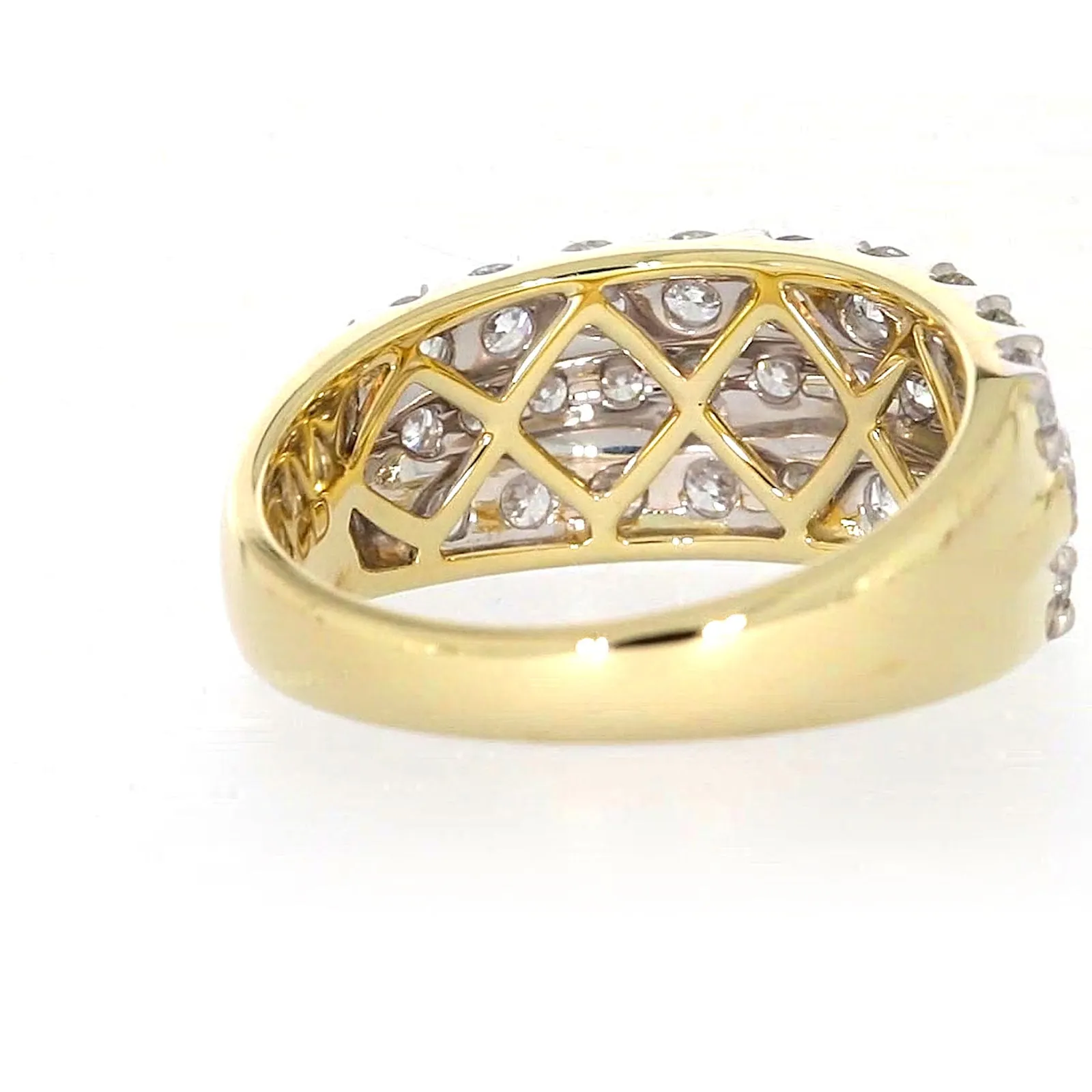 Celebration 9ct Yellow Gold Round Brilliant Cut 1 1/2 Carat tw of Lab Grown Diamonds Ring