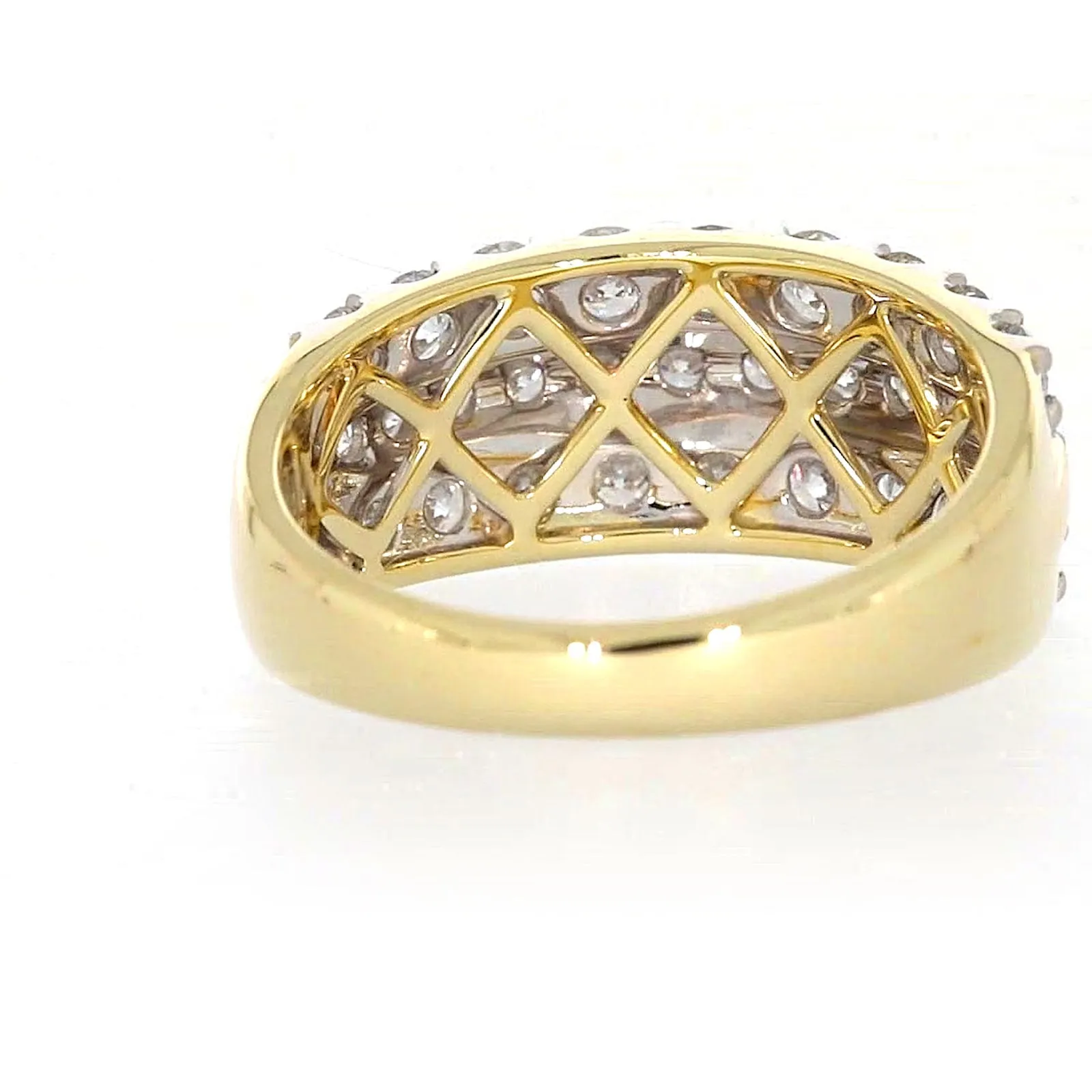Celebration 9ct Yellow Gold Round Brilliant Cut 1 1/2 Carat tw of Lab Grown Diamonds Ring