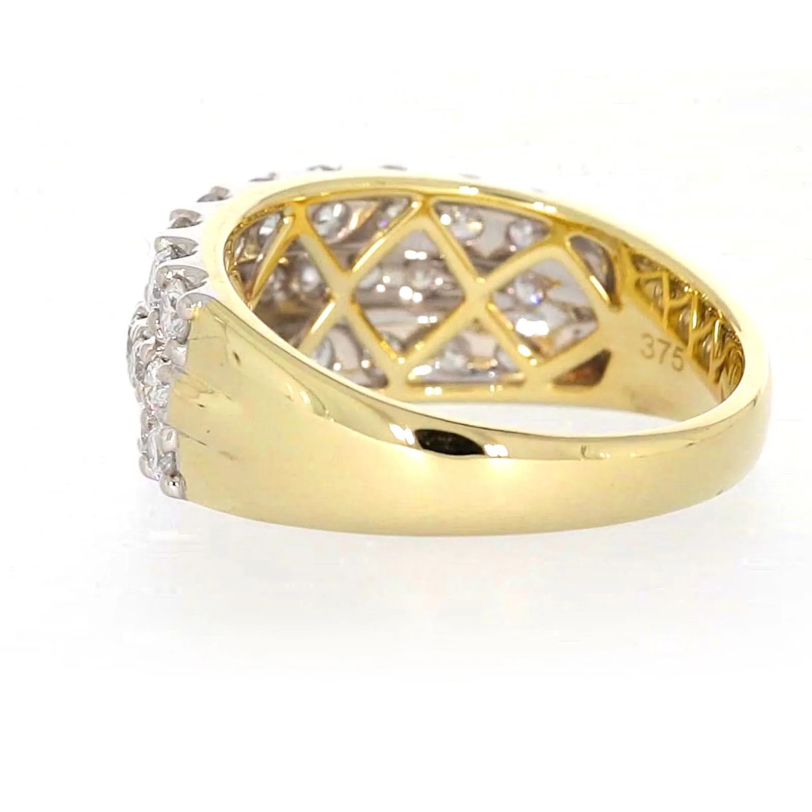 Celebration 9ct Yellow Gold Round Brilliant Cut 1 1/2 Carat tw of Lab Grown Diamonds Ring