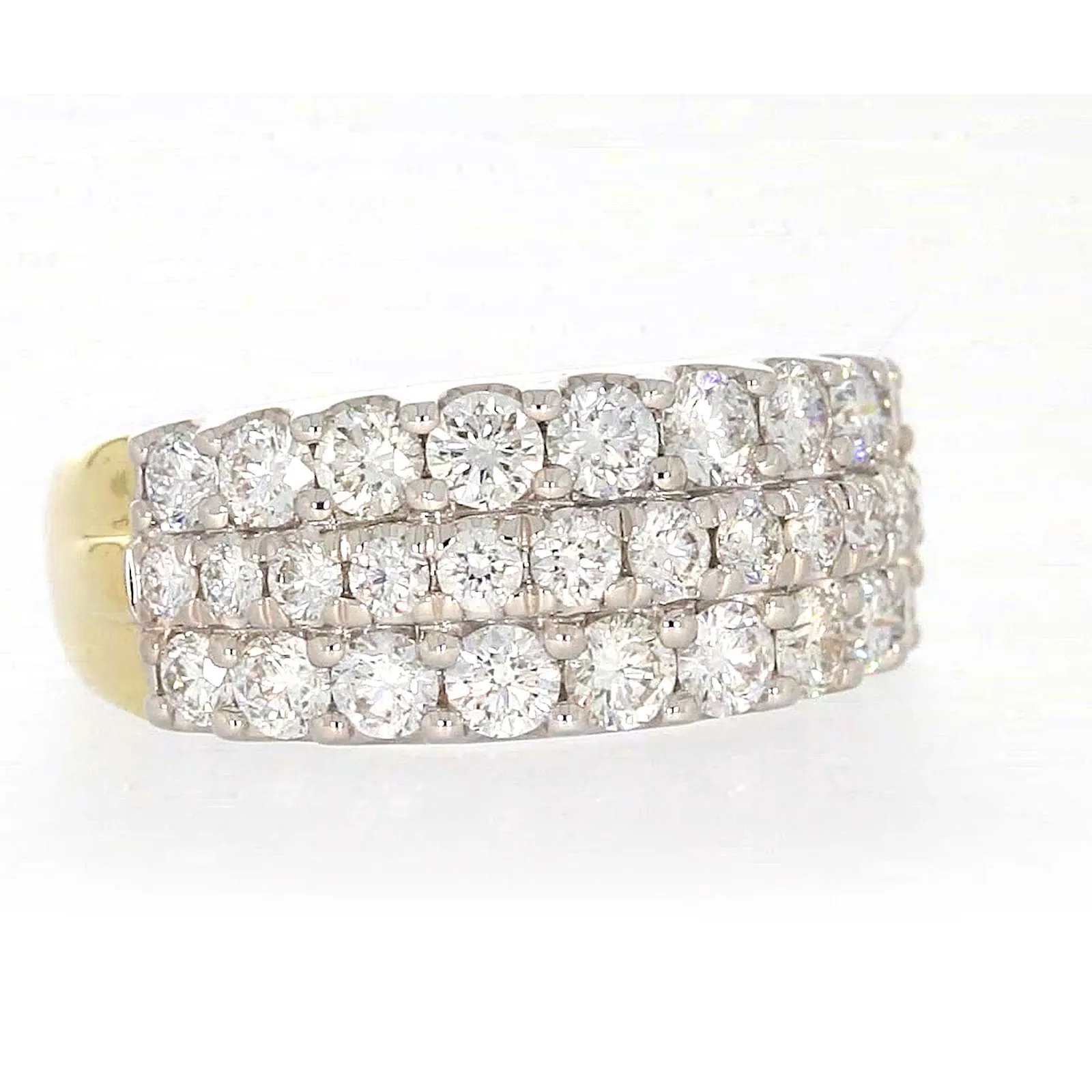 Celebration 9ct Yellow Gold Round Brilliant Cut 1 1/2 Carat tw of Lab Grown Diamonds Ring