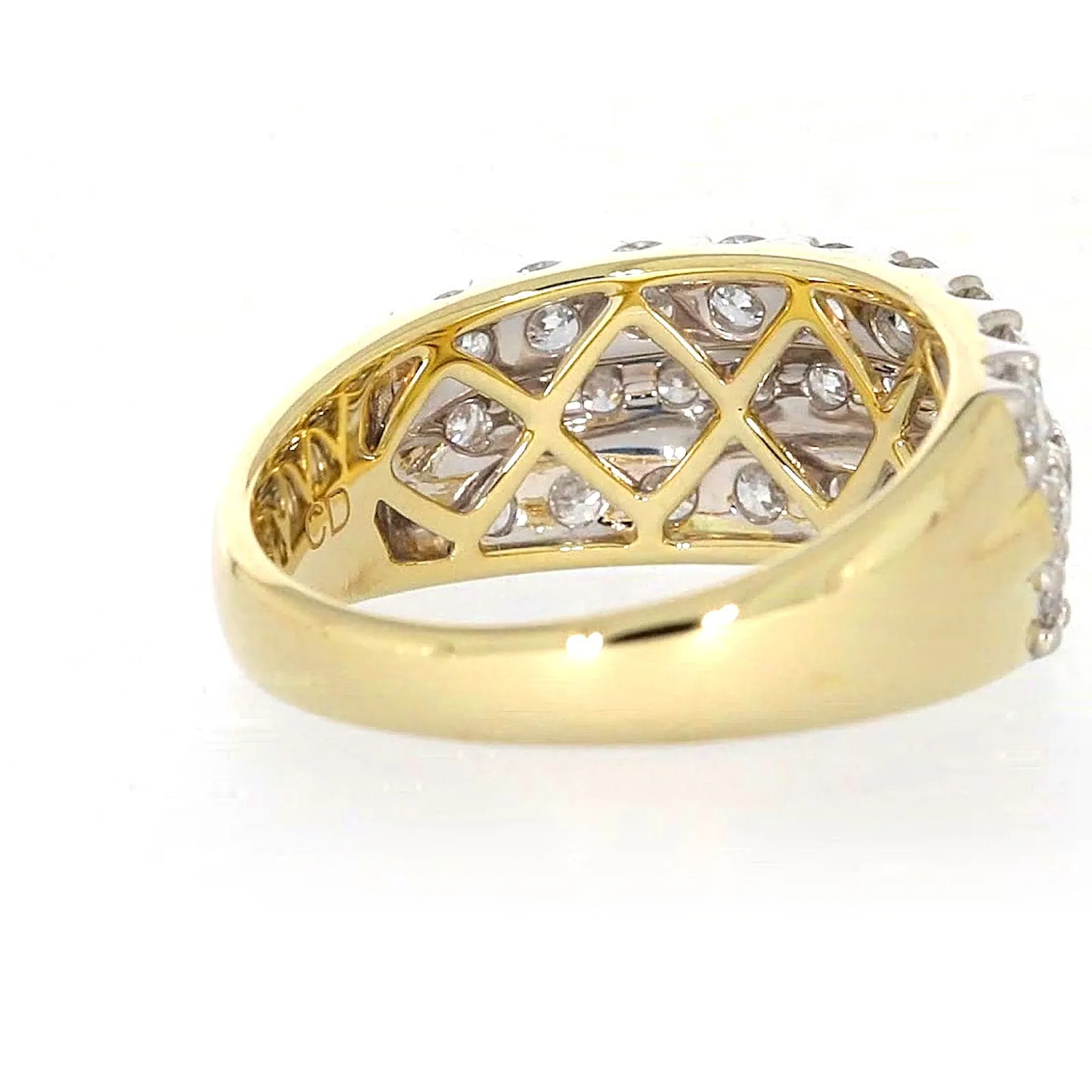 Celebration 9ct Yellow Gold Round Brilliant Cut 1 1/2 Carat tw of Lab Grown Diamonds Ring