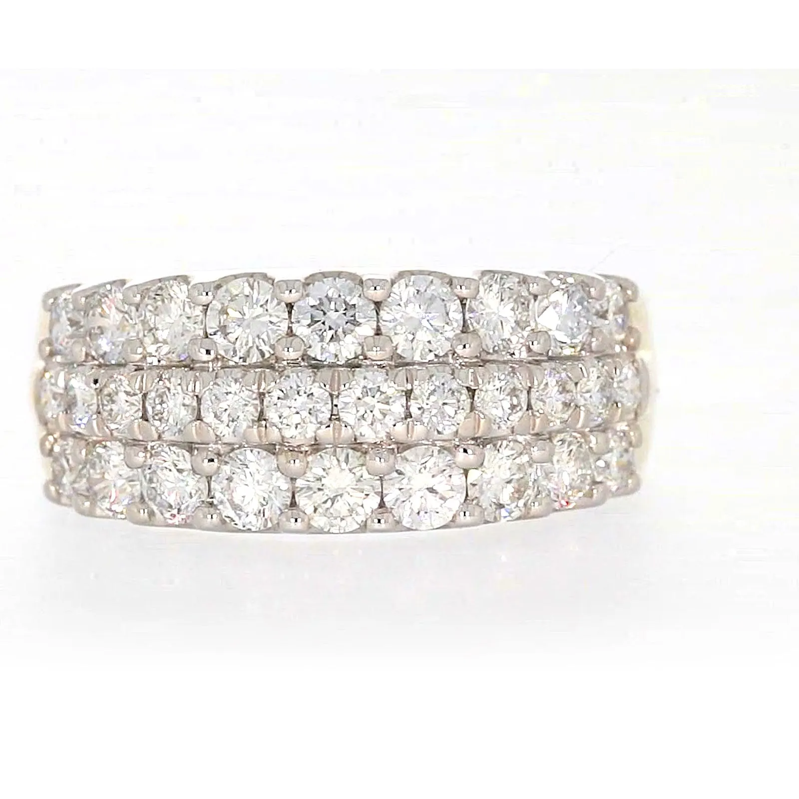 Celebration 9ct Yellow Gold Round Brilliant Cut 1 1/2 Carat tw of Lab Grown Diamonds Ring
