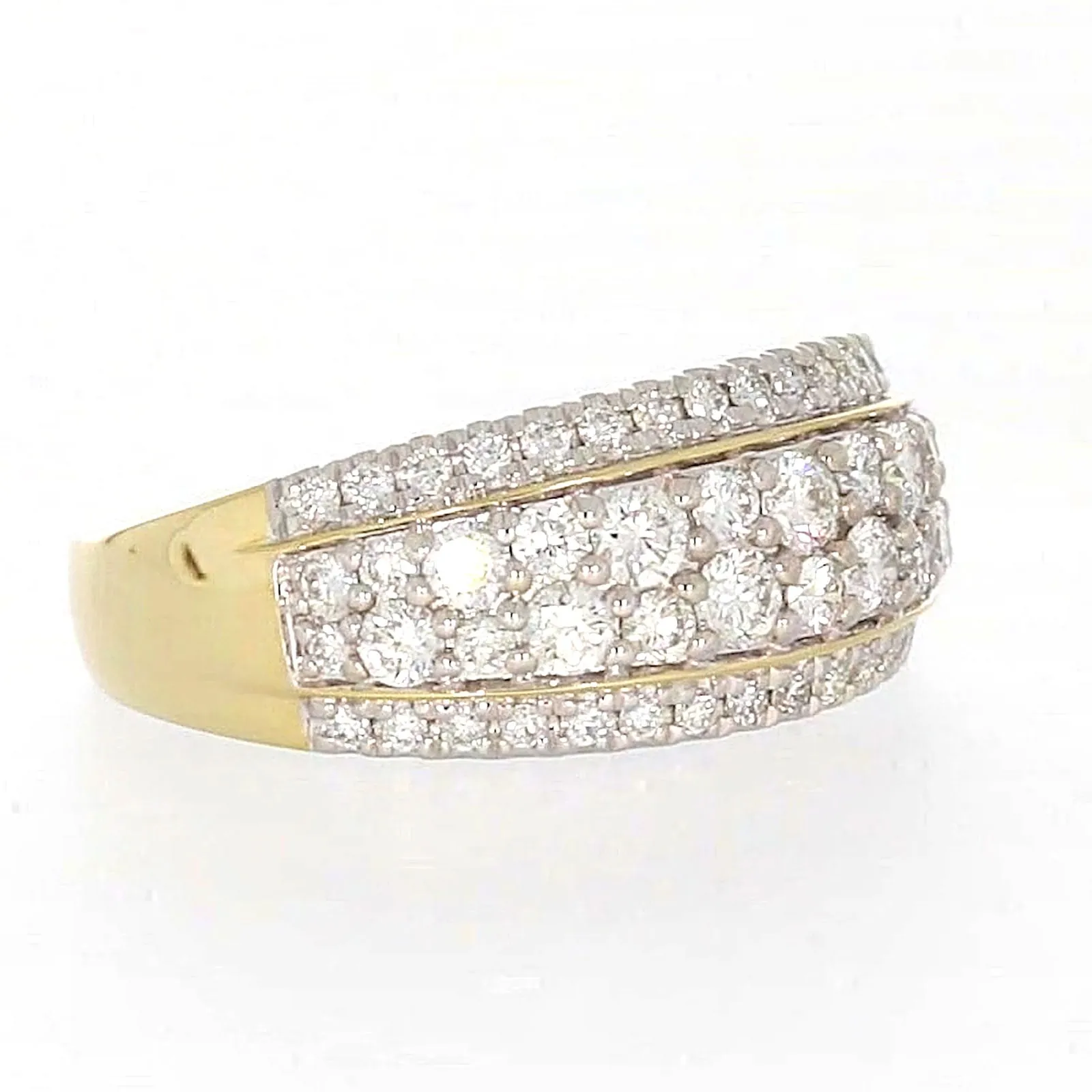 Celebration 9ct Yellow Gold Round Brilliant Cut 1 Carat tw of Lab Grown Diamonds Ring