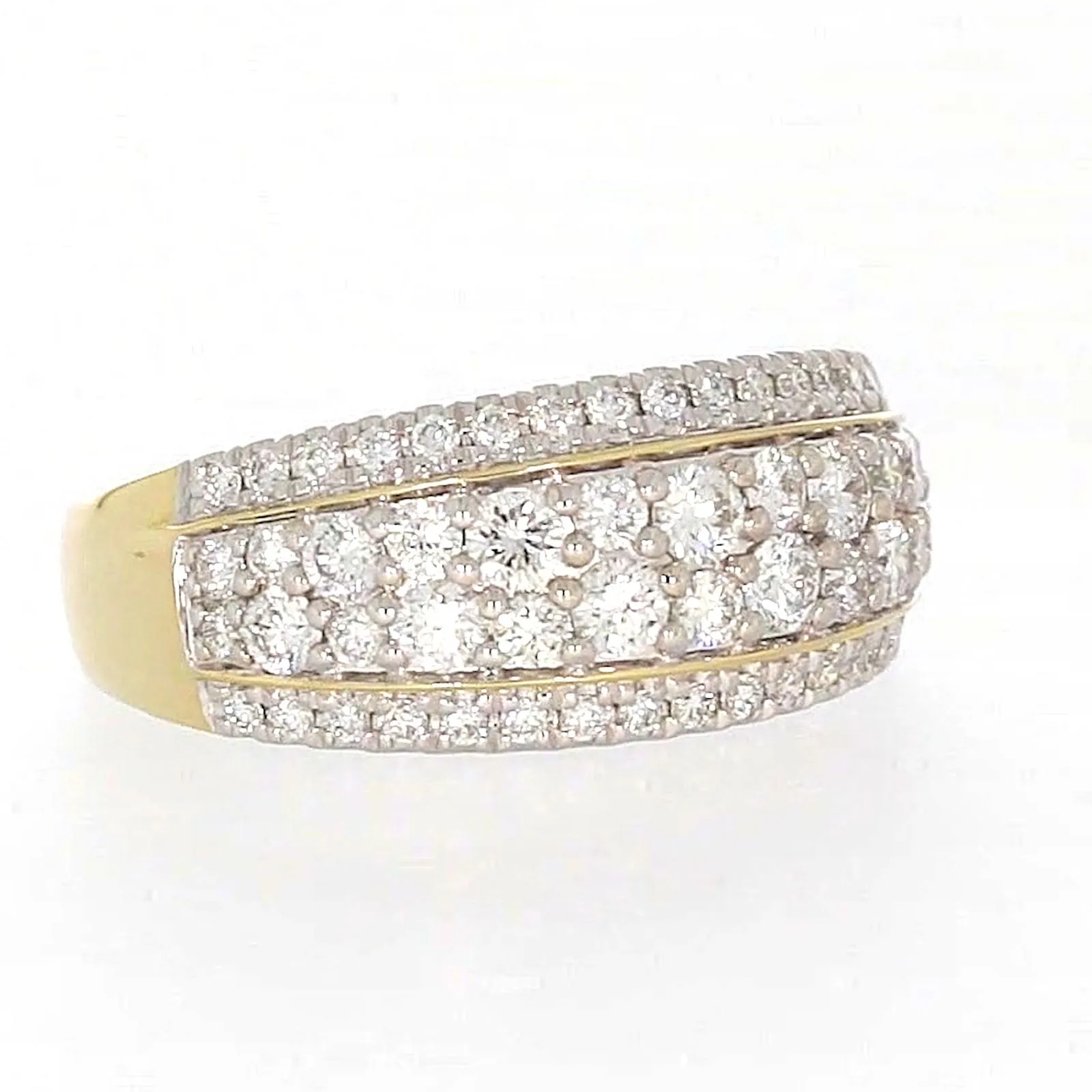 Celebration 9ct Yellow Gold Round Brilliant Cut 1 Carat tw of Lab Grown Diamonds Ring