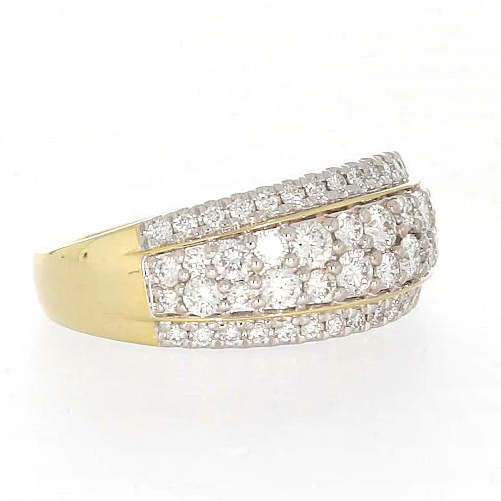 Celebration 9ct Yellow Gold Round Brilliant Cut 1 Carat tw of Lab Grown Diamonds Ring