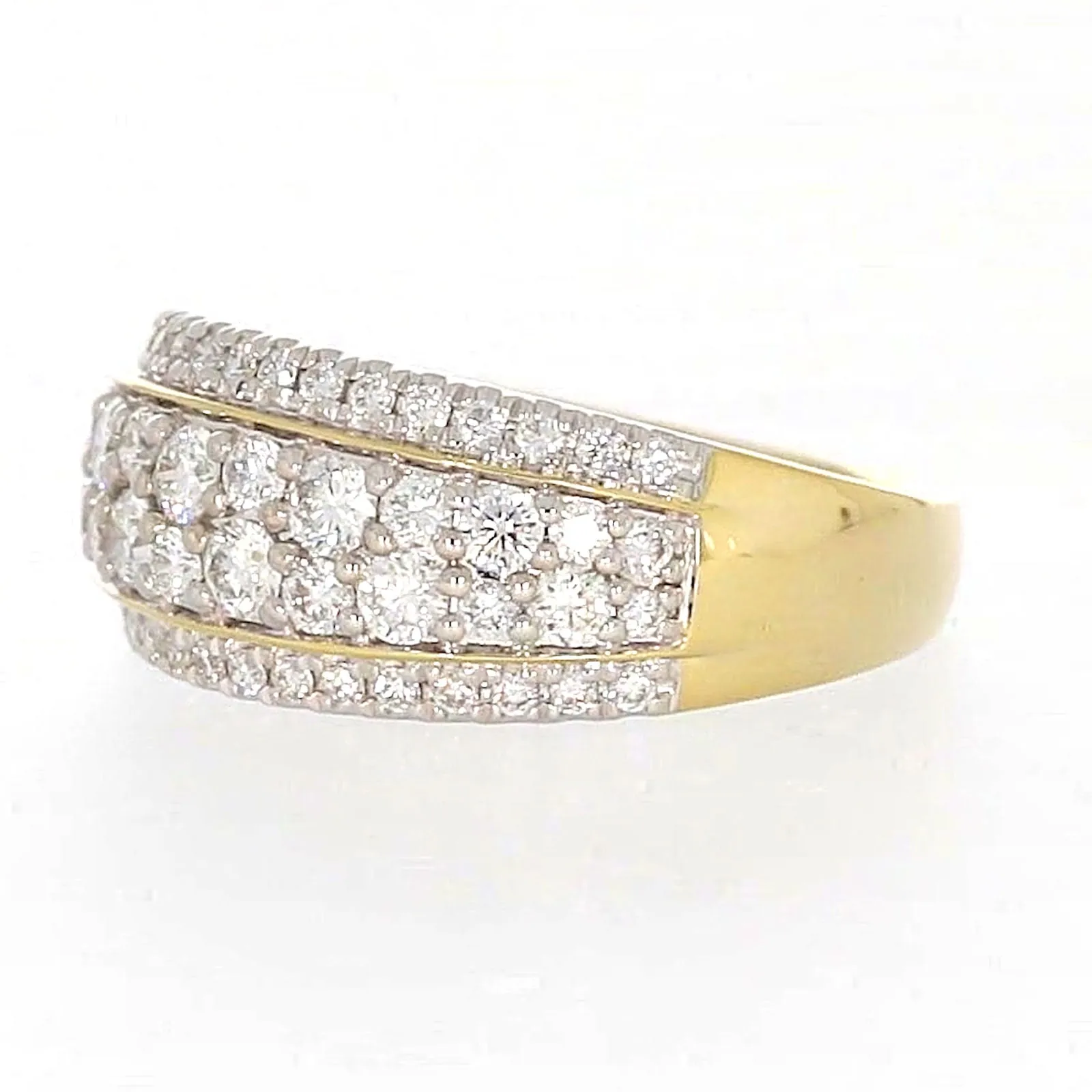 Celebration 9ct Yellow Gold Round Brilliant Cut 1 Carat tw of Lab Grown Diamonds Ring