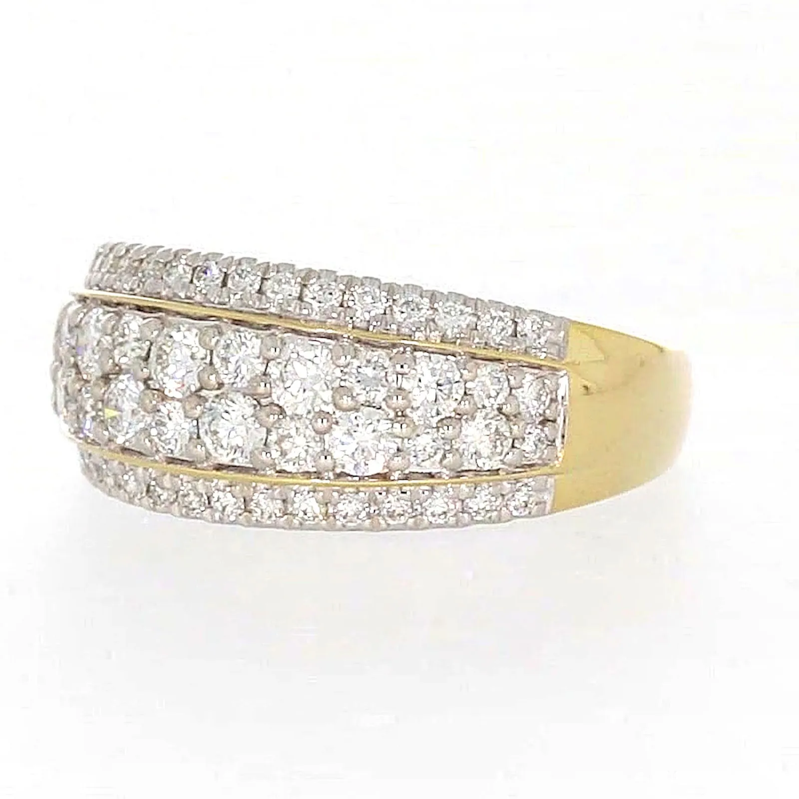 Celebration 9ct Yellow Gold Round Brilliant Cut 1 Carat tw of Lab Grown Diamonds Ring