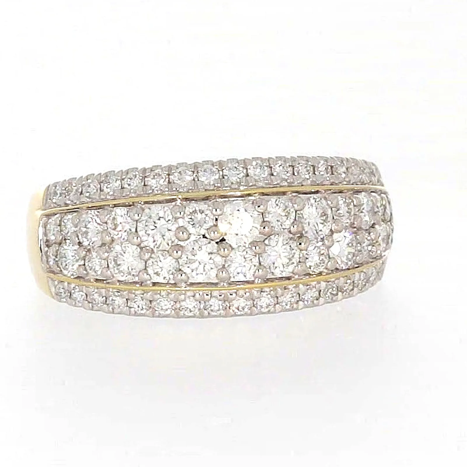Celebration 9ct Yellow Gold Round Brilliant Cut 1 Carat tw of Lab Grown Diamonds Ring