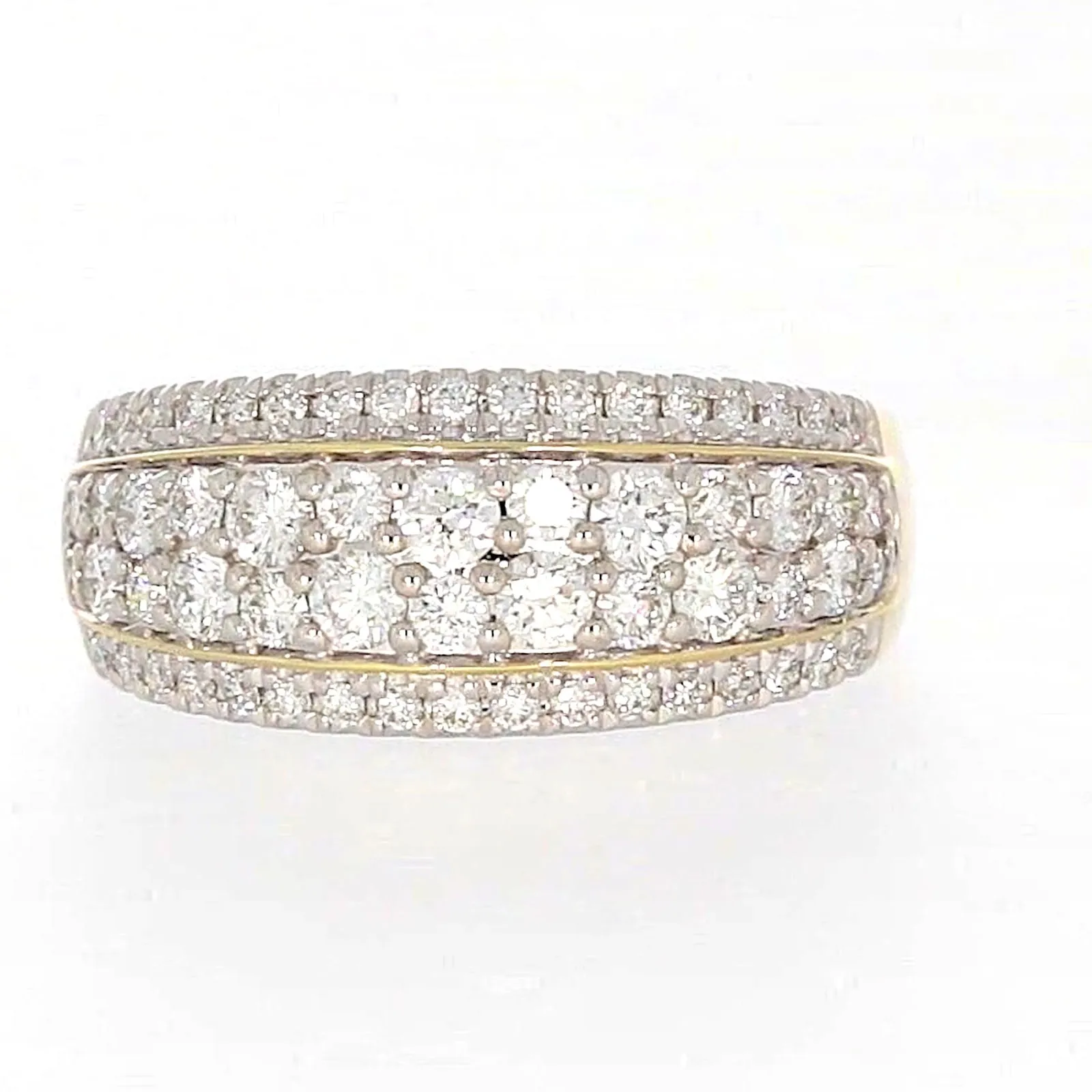 Celebration 9ct Yellow Gold Round Brilliant Cut 1 Carat tw of Lab Grown Diamonds Ring