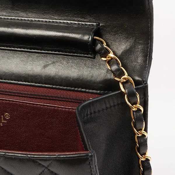 Chanel Around 2002 Made Turn-Lock Chain Bag Black