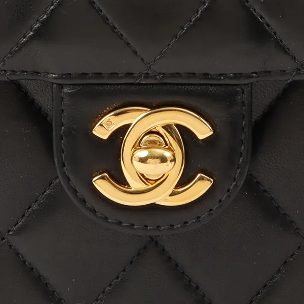 Chanel Around 2002 Made Turn-Lock Chain Bag Black