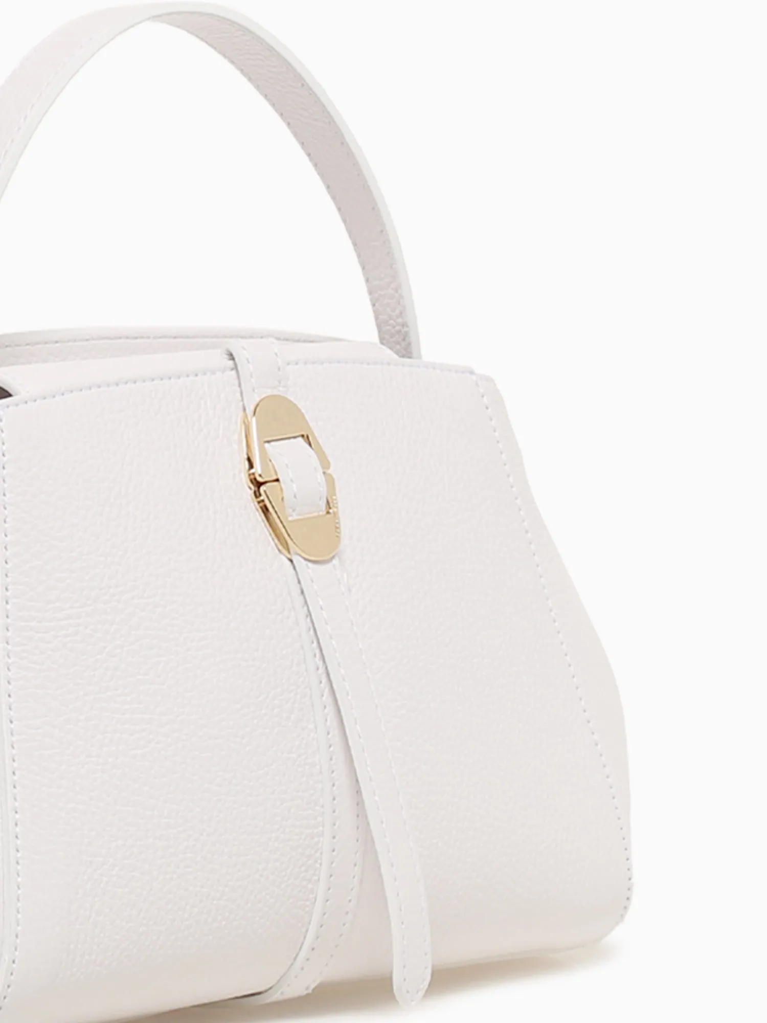 Coccinellechara Brilliant White