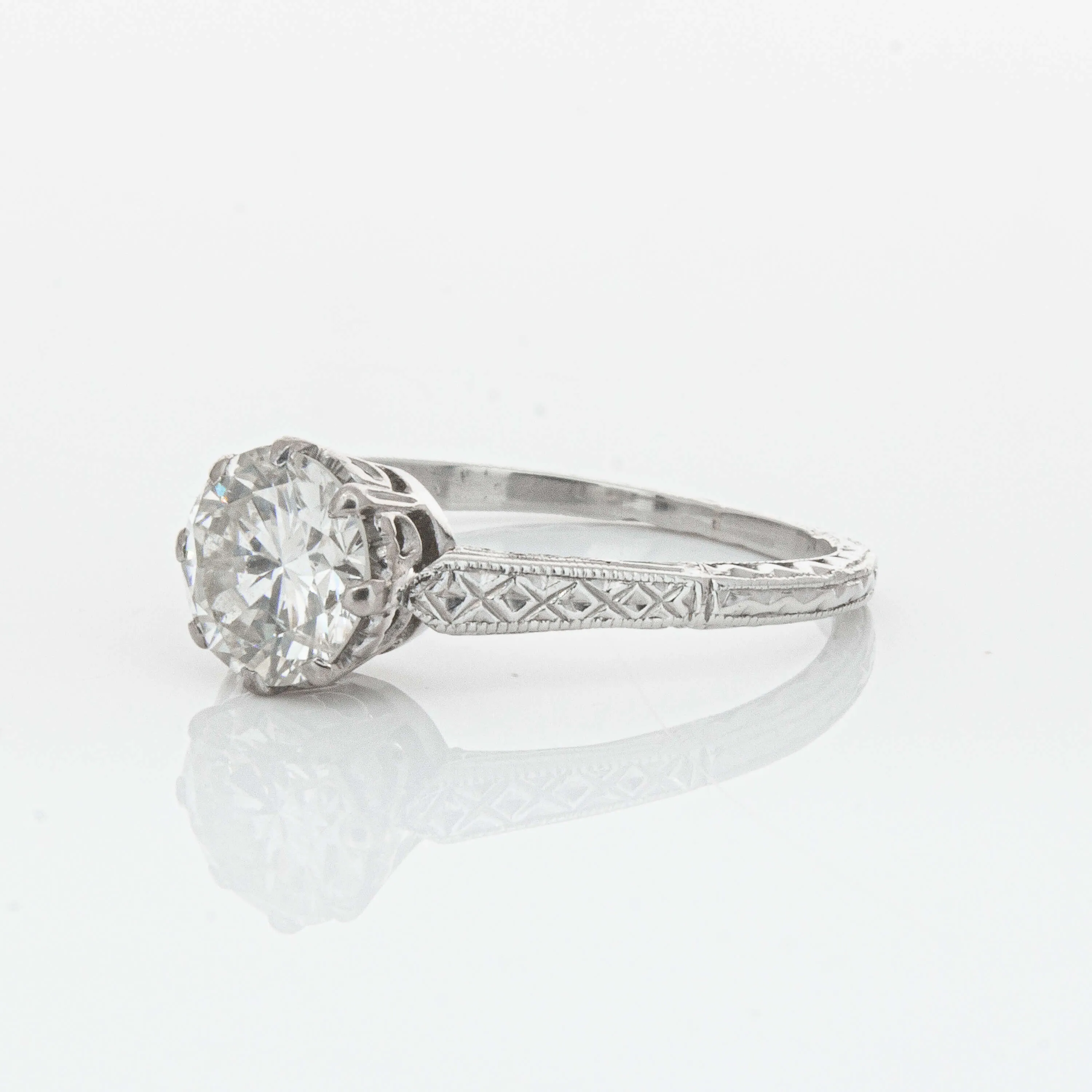 Deja Vu Platinum 1.10ct Diamond Ring