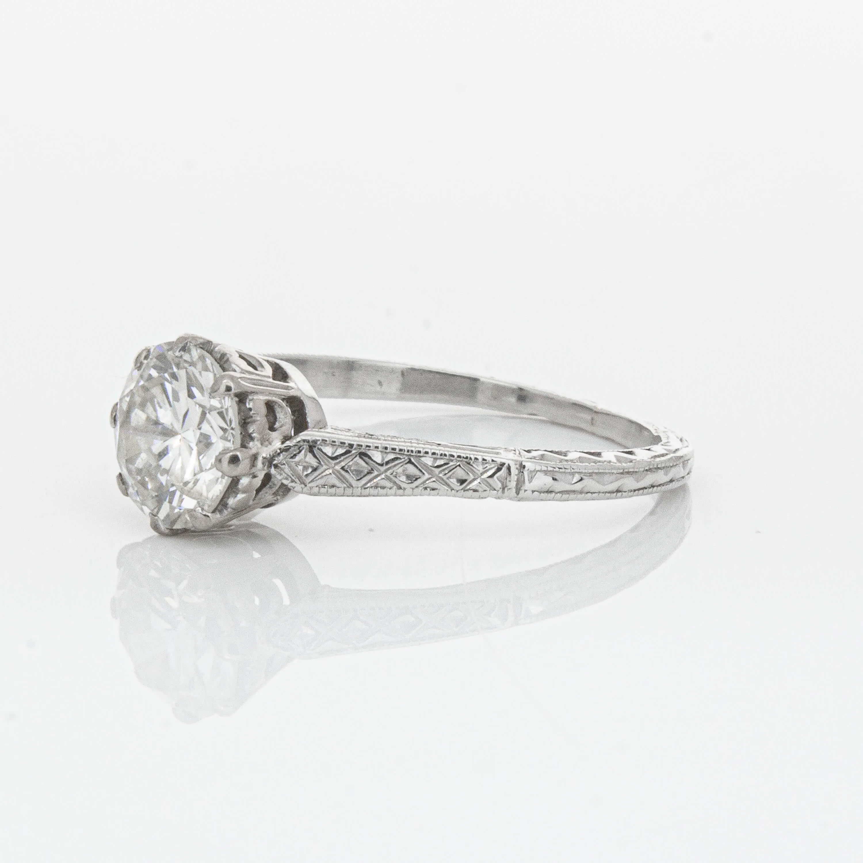 Deja Vu Platinum 1.10ct Diamond Ring