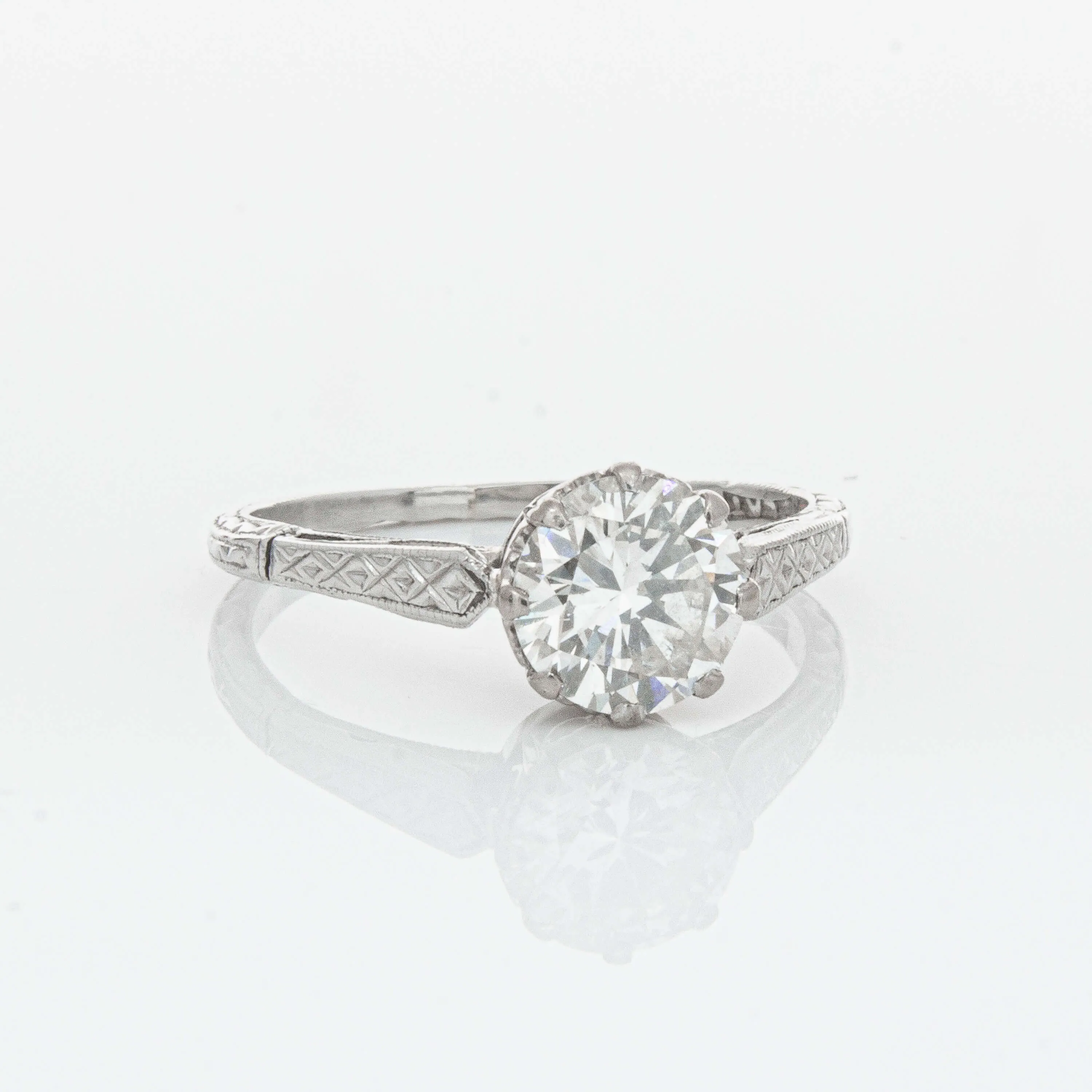 Deja Vu Platinum 1.10ct Diamond Ring