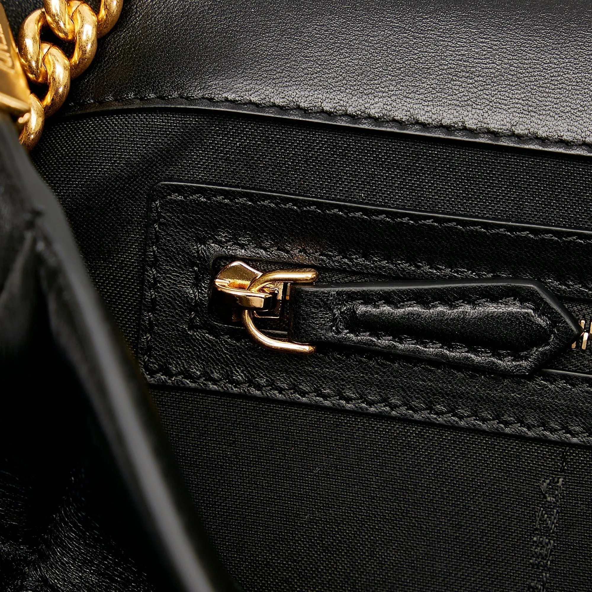 Fendi Chain Baguette Black