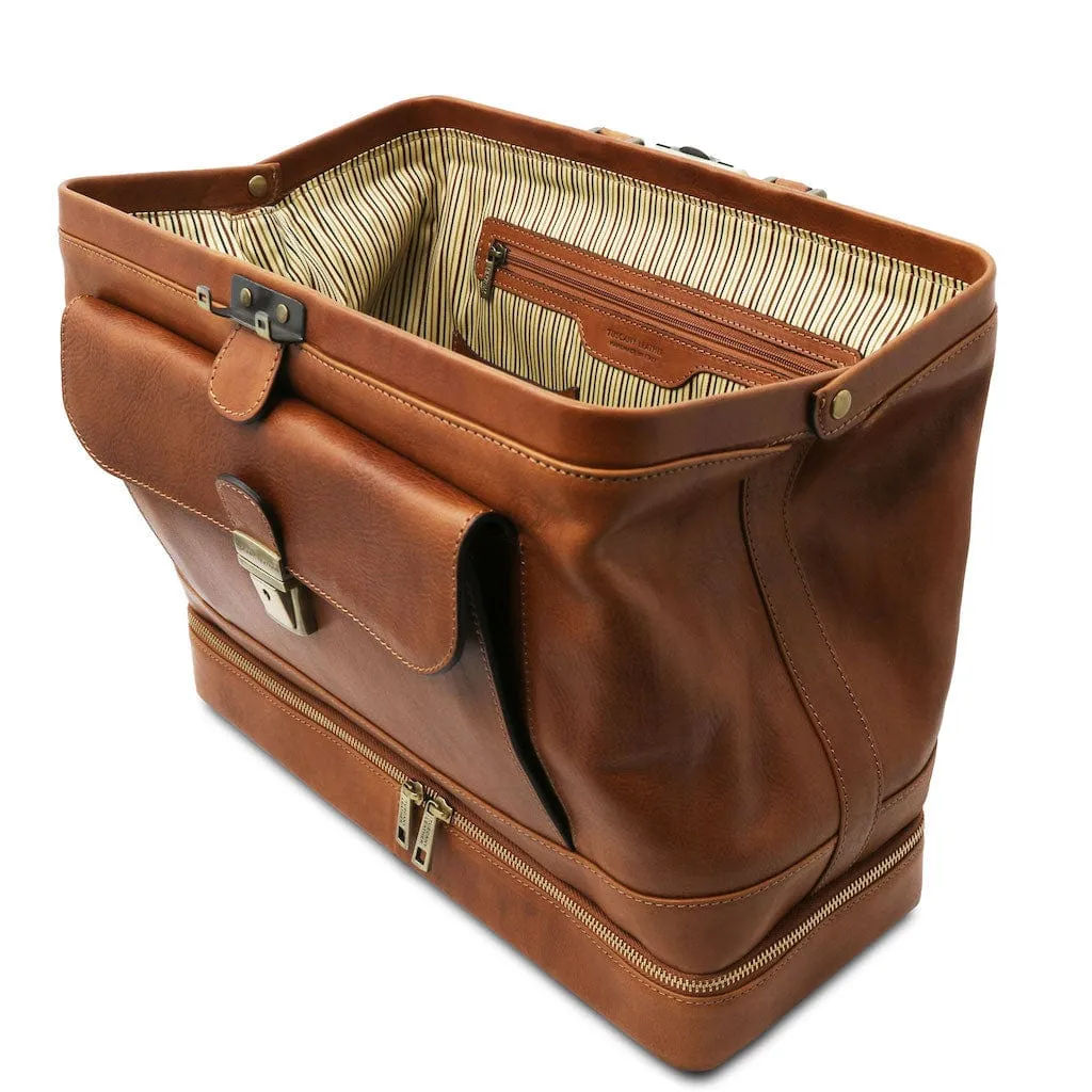 Giotto - Exclusive double-bottom leather doctor bag | TL142344