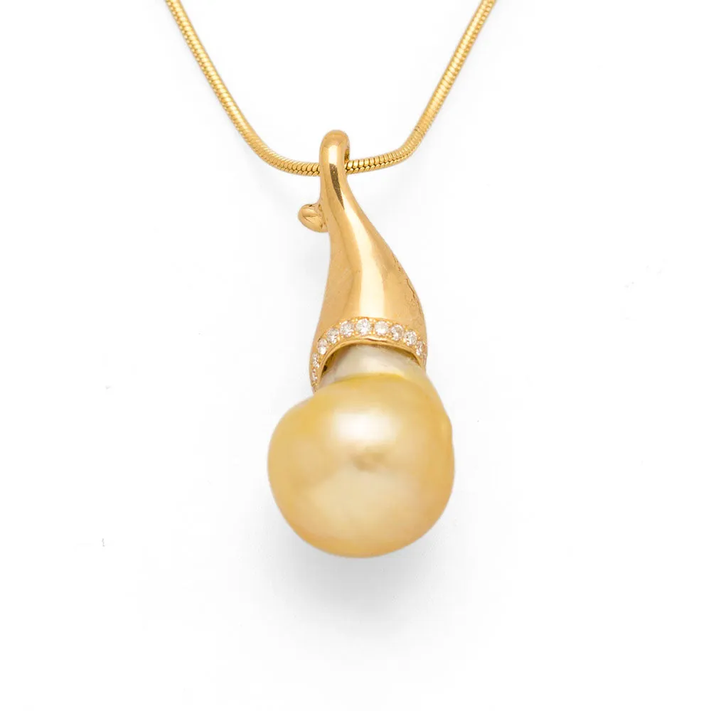 Golden South-Sea Baroque Pearl Pendant with Diamonds
