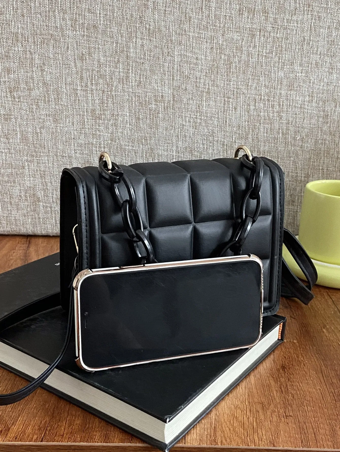 Minimalist Embossed Chain Decor Crossbody Bag