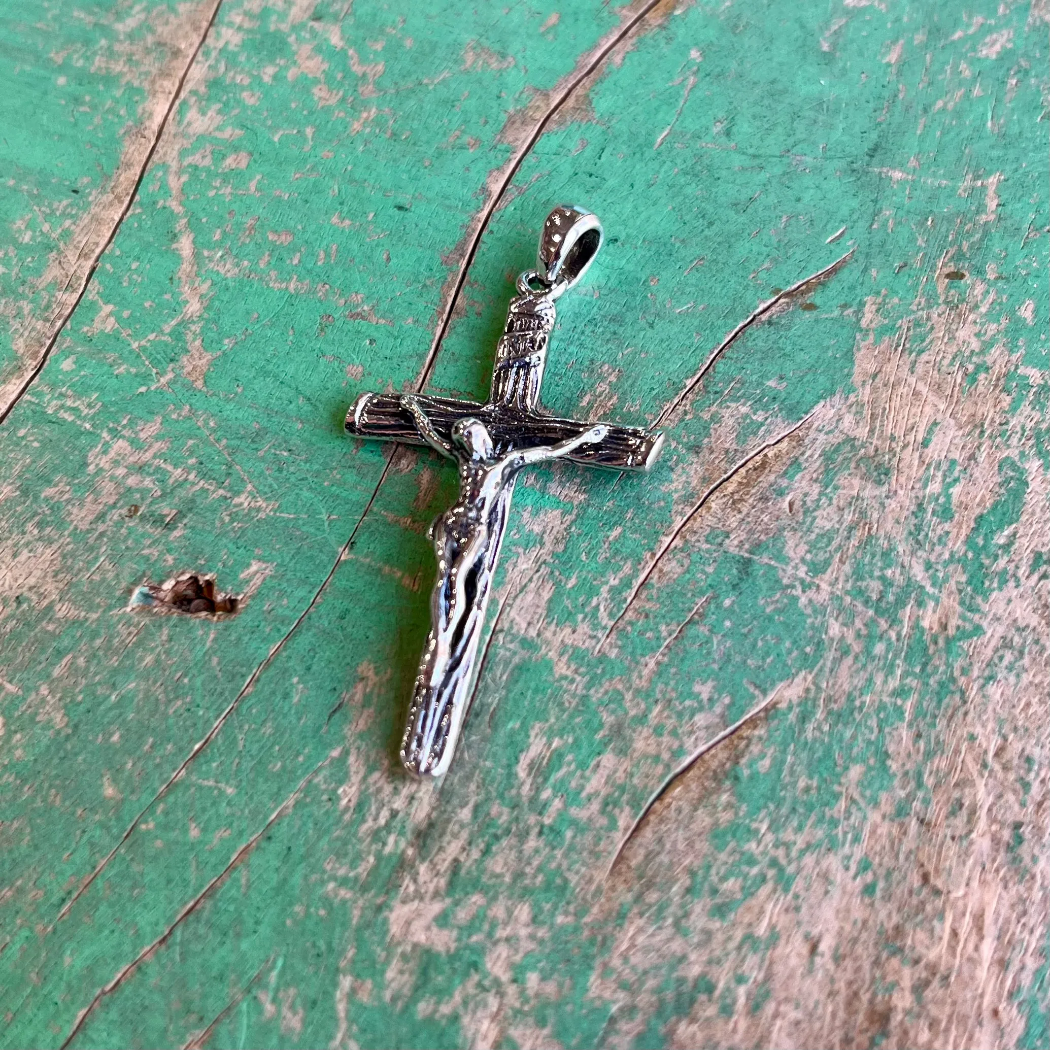 Sterling Silver Textured Crucifix Pendant