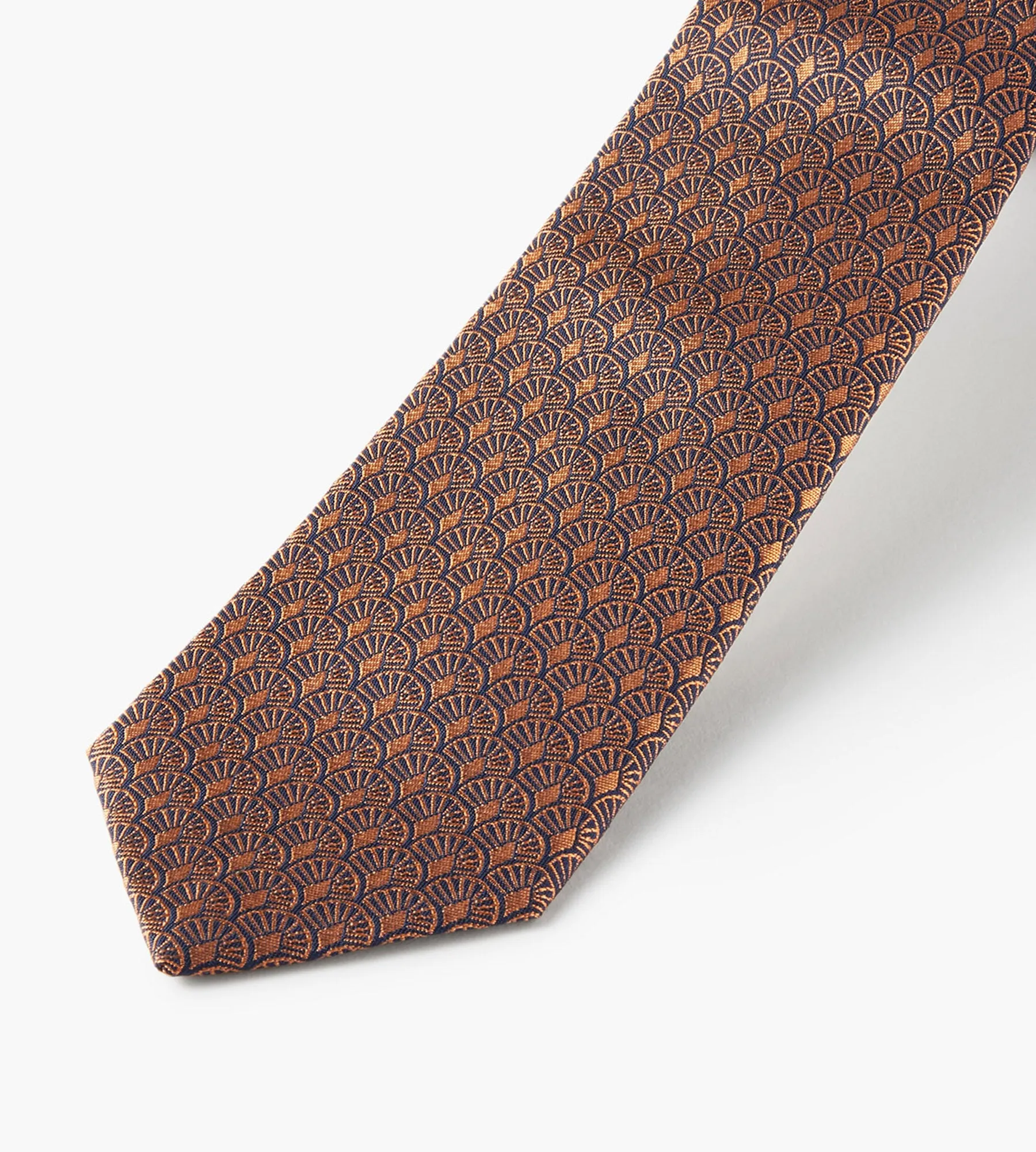 Textured Fan Tie