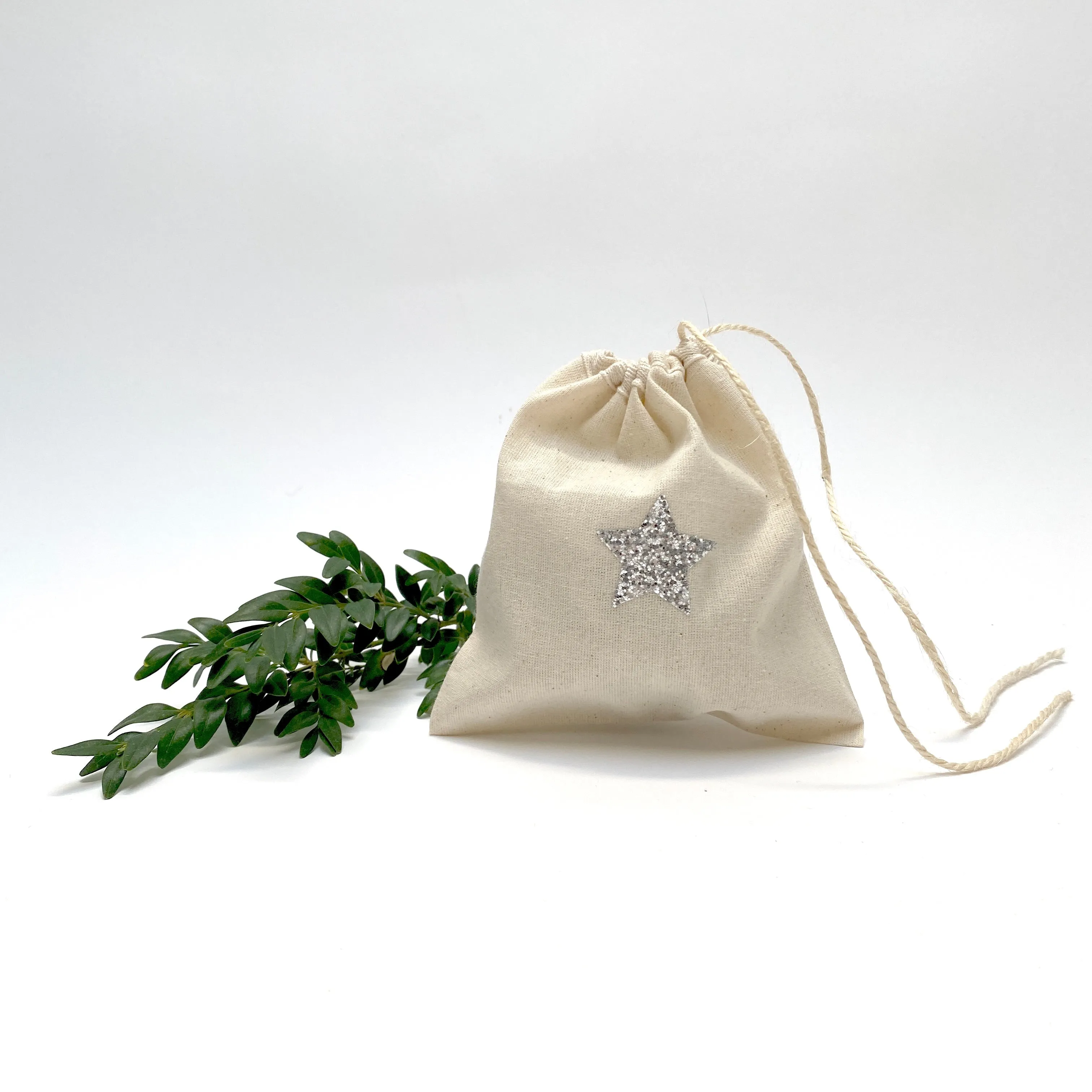 three cotton bags (star)