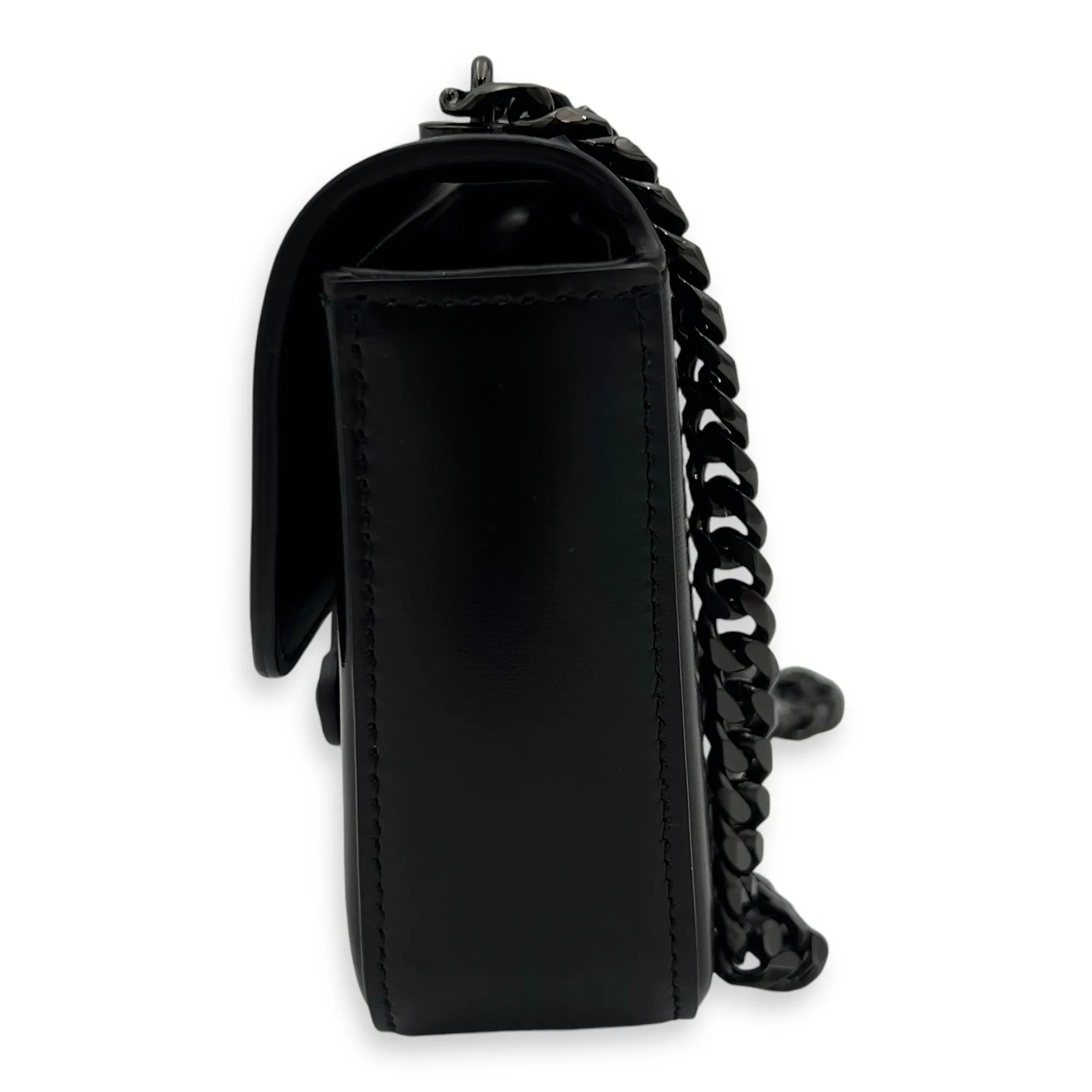 Triomphe Chain Black Shoulder Bag in Calfskin, Acetate hardware