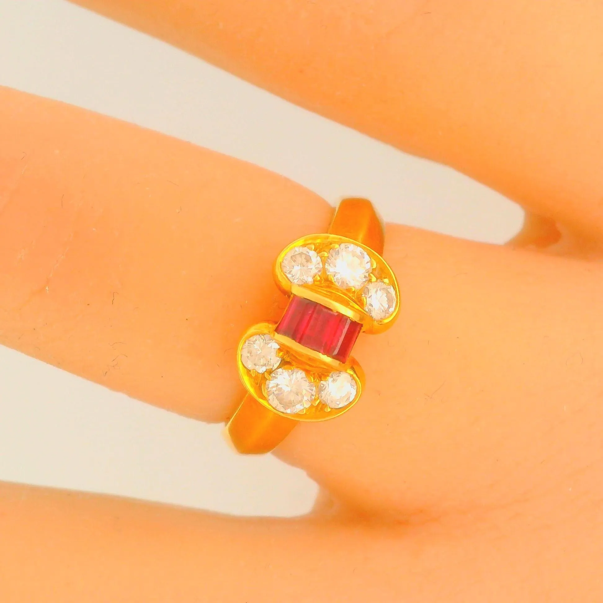 Van Cleef & Arpels Celestial Ruby Diamond 18k Yellow Gold Ring