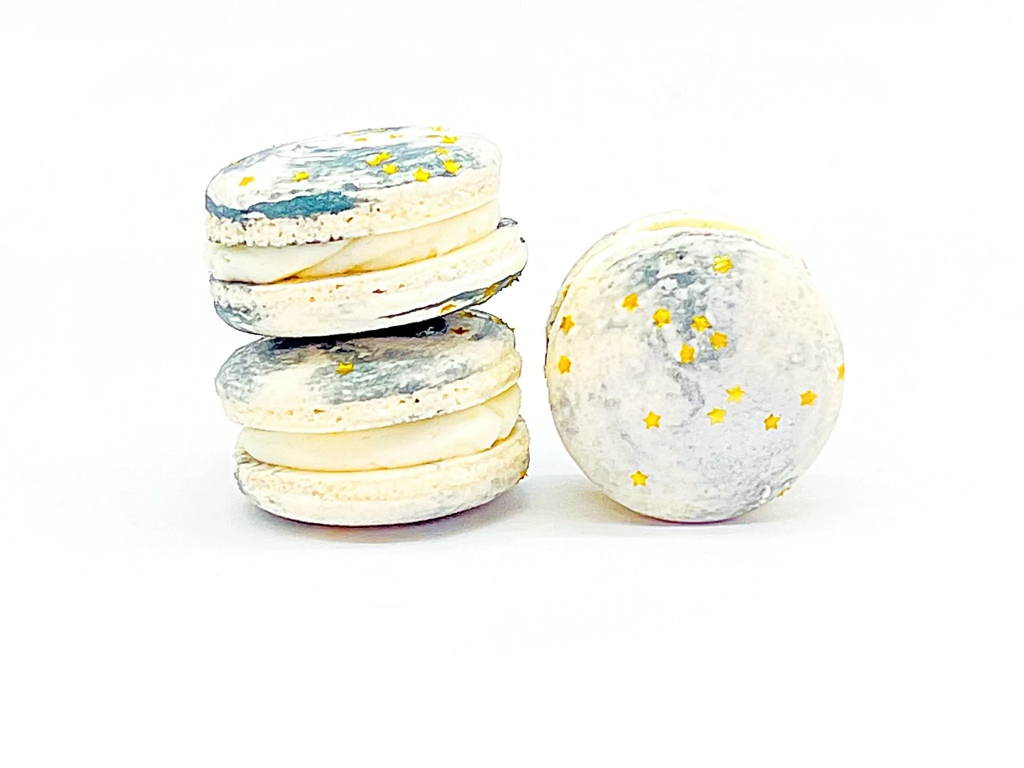 Vegan Planet | The White Planet | White Chocolate Peppermint Vegan Macarons
