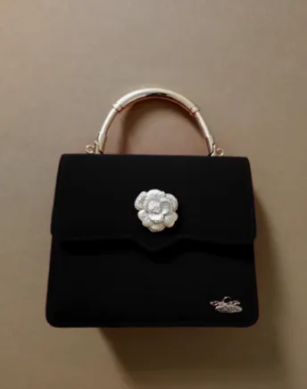 Vintage Camellia Velvet Red Hand Bag