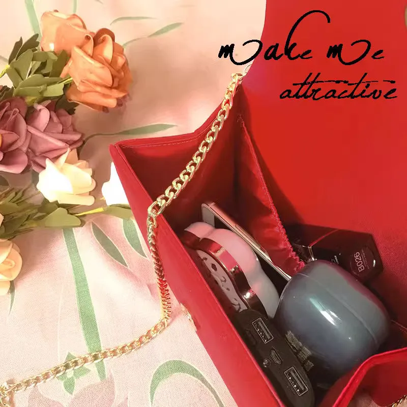 Vintage Camellia Velvet Red Hand Bag